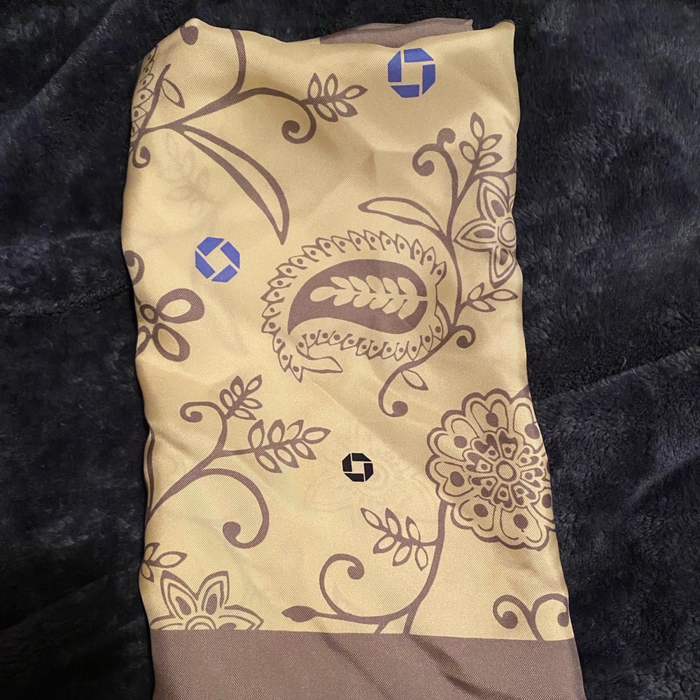 Chase logo scarf